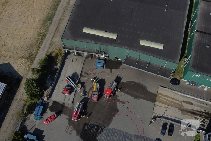 Grote brand in bedrijfsloods