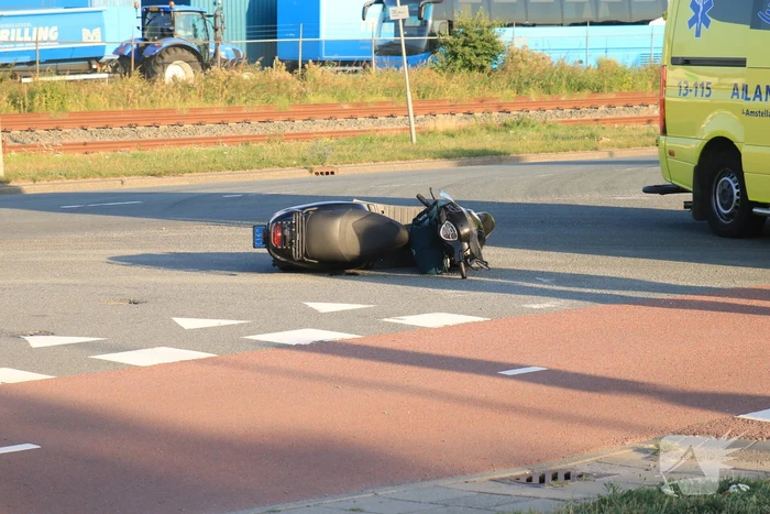 Scooterrijder gewond bij botsing met auto