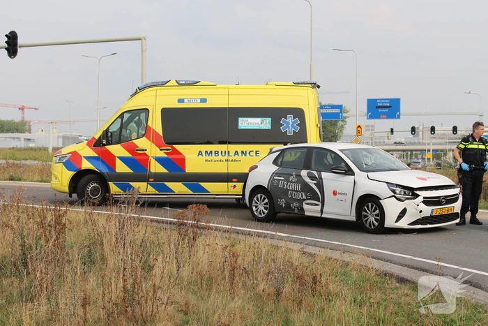 Schade bij ongeval tussen twee voertuigen