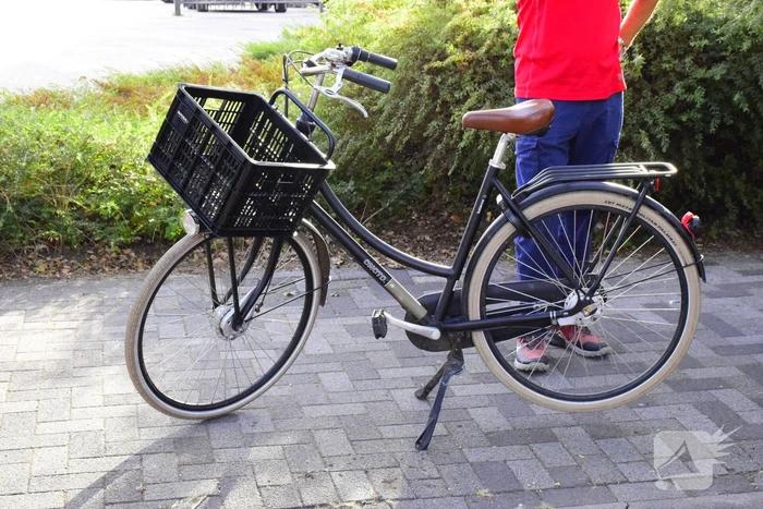 Fietsster en scooter botsen op eerste schooldag