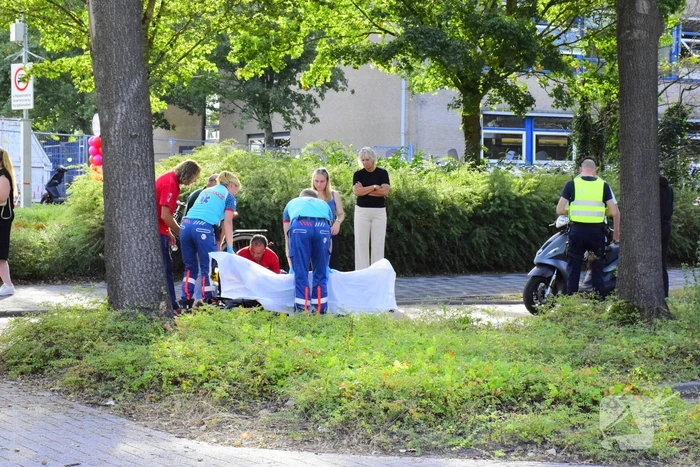 Fietsster en scooter botsen op eerste schooldag