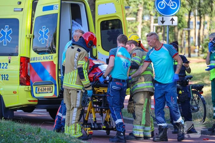 Man loopt hoofdwond op na val van fiets