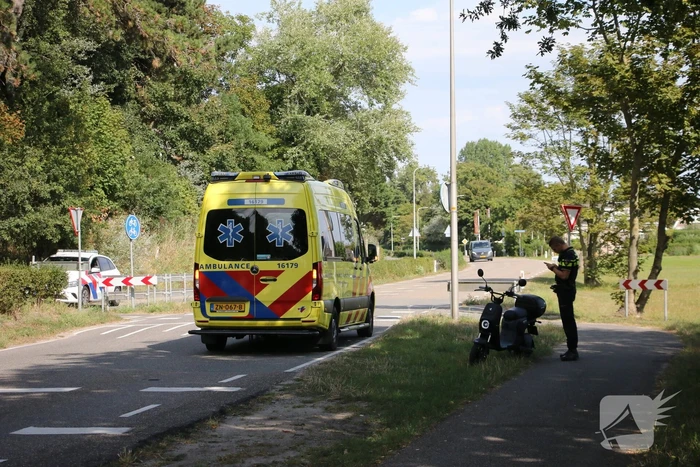 Bestuurder elektrische scooter gewond na val