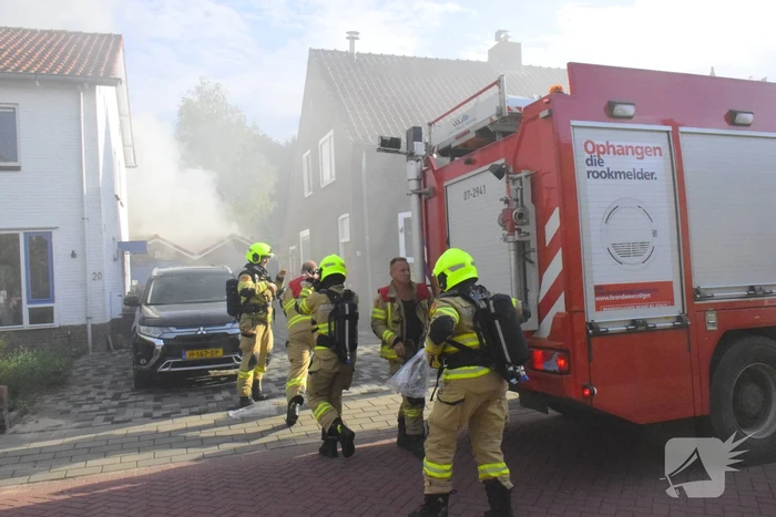 Hevige brand in garageboxen