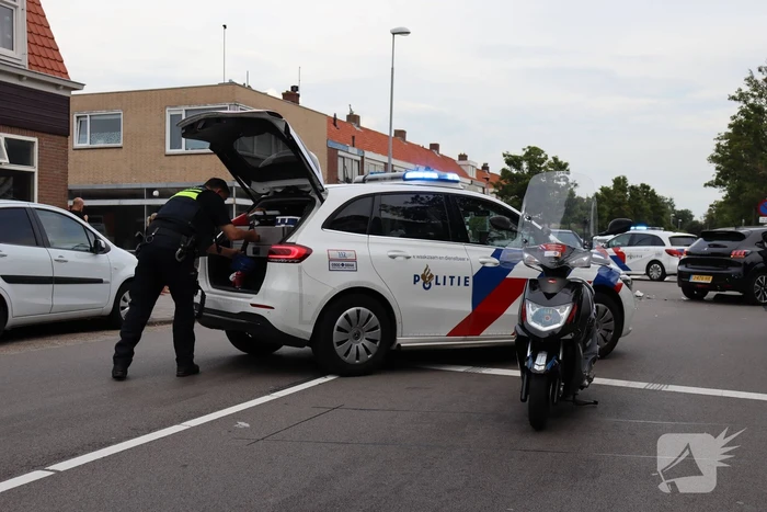 Kindje gewond bij botsing op kruising