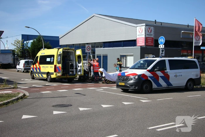 Scooterrijder aangereden door bestelbus
