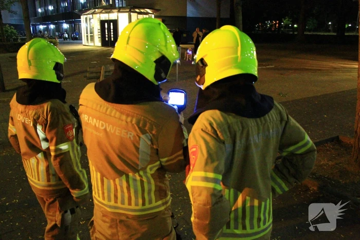 Brandweer doet onderzoek naar hinderlijke brandlucht