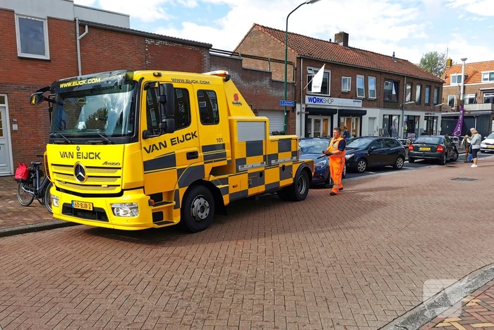 Jumbo vrachtwagen veroorzaakt schade