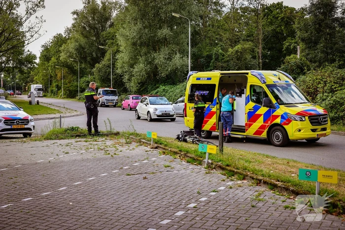 Vrouw op speed pedelec gewond bij botsing
