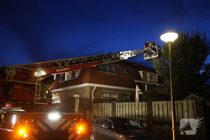 Schoorsteenbrand ontdekt door buren