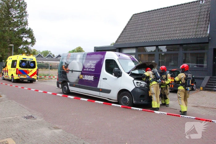 Bestuurder bestelbus raakt onwel door gaslucht