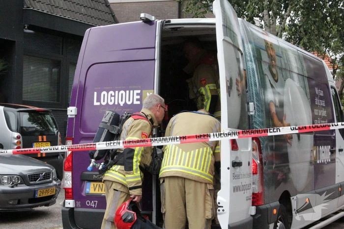 Bestuurder bestelbus raakt onwel door gaslucht