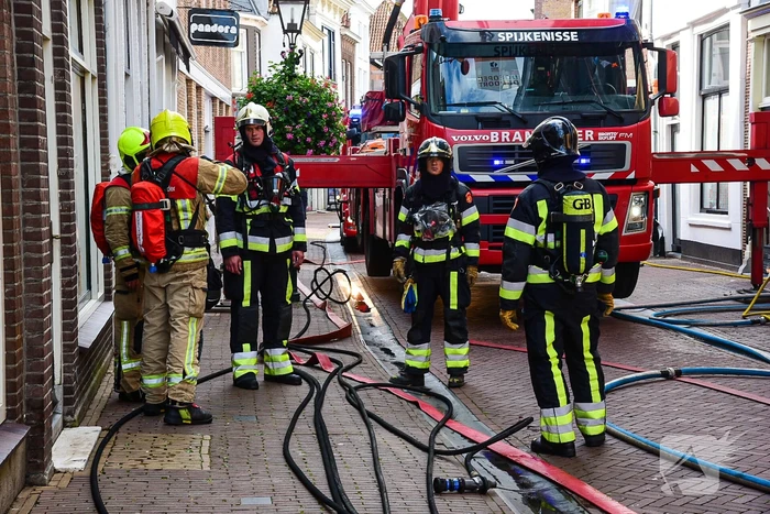Veel schade na uitslaande brand op dak kerk