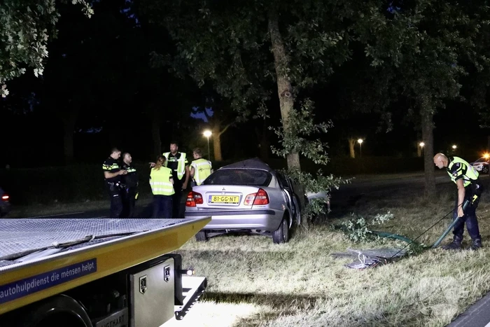 Persoon bekneld na ernstig ongeval
