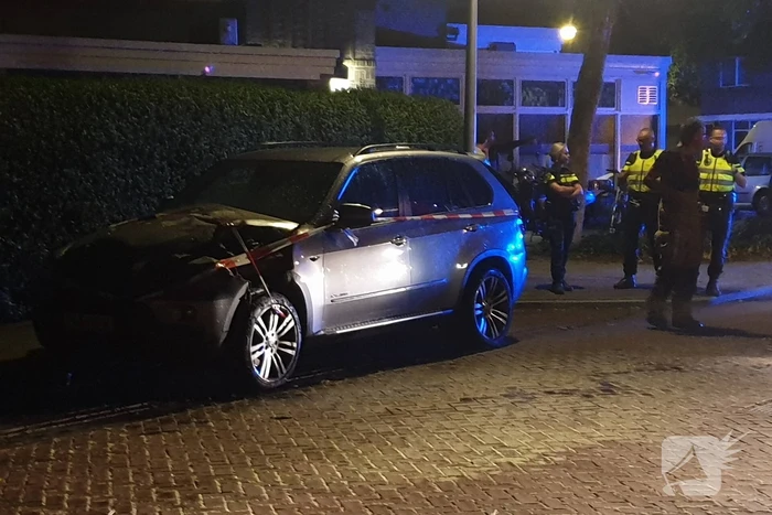 Brand in geparkeerde auto snel geblust