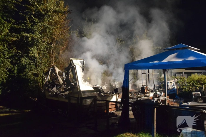 Stacaravan volledig uitgebrand op camping