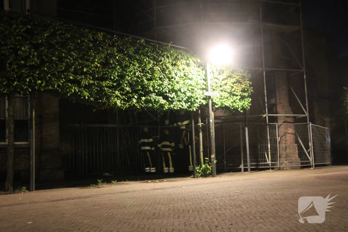 Overleden persoon aangetroffen op dak van kerk