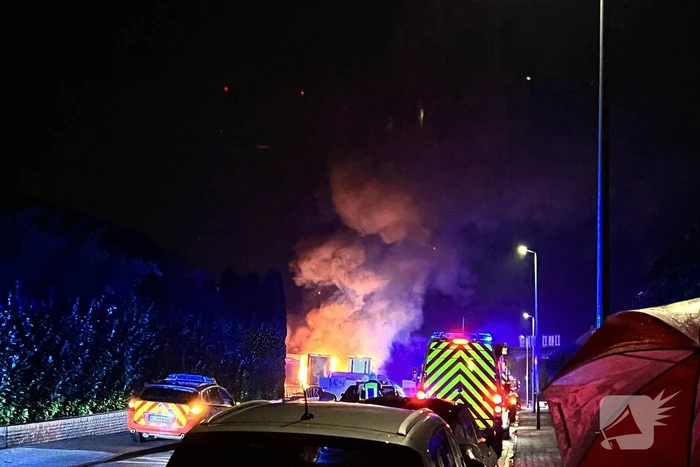 Meerdere trailers verwoest vanwege brand