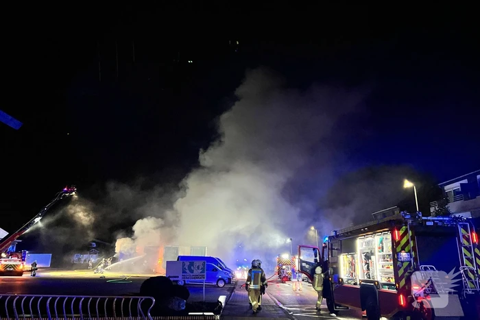 Meerdere trailers verwoest vanwege brand