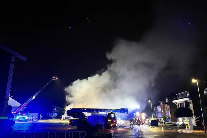 Meerdere trailers verwoest vanwege brand