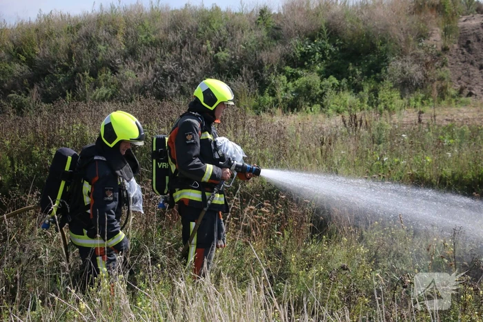 Bermbrand snel onder controle