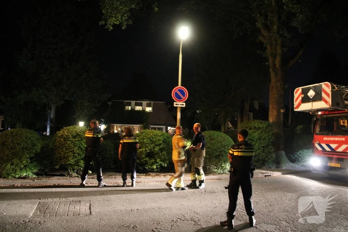 Brandweer blust schoorsteenbrand