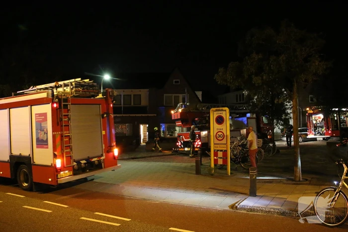 Brandweer controleert schoorsteen