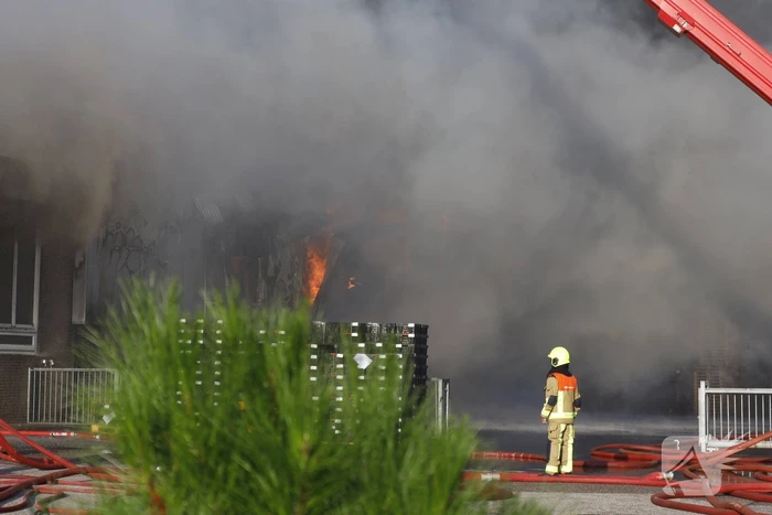 Zeer grote brand in bollenloods