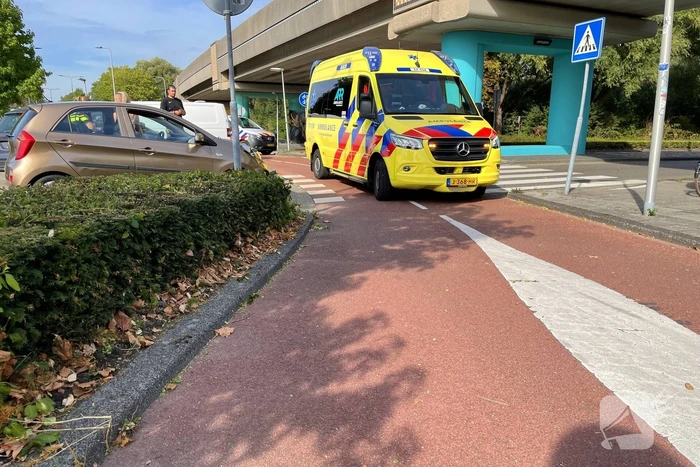 Weer scooterrijder aangereden op beruchte rotonde