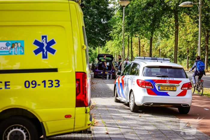 Bestuurder van auto geladen met lachgas ziet fietser over het hoofd