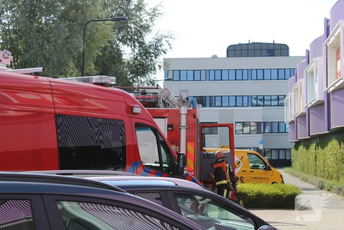 Gaslucht geroken in bedrijfspand Carpetright