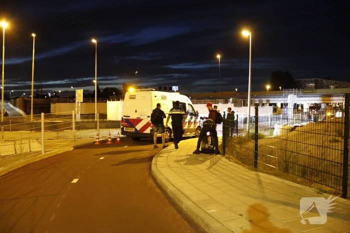 Twee wegebruikers botsen op fietspad
