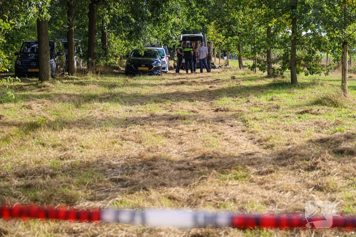 Explosieven Opruimingsdienst doet onderzoek op perceel langs snelweg