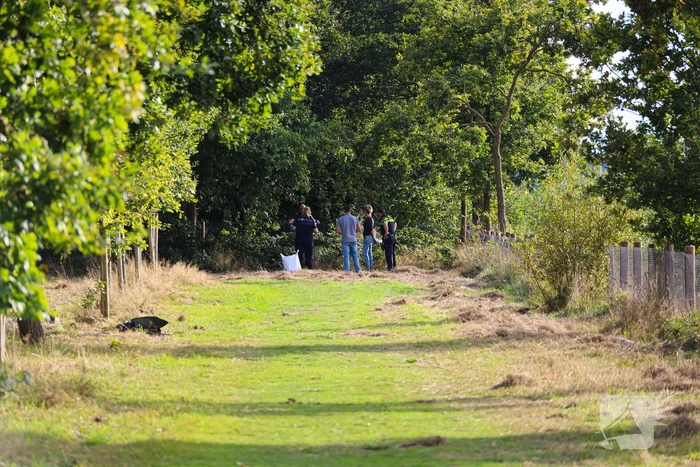 Explosieven Opruimingsdienst doet onderzoek op perceel langs snelweg