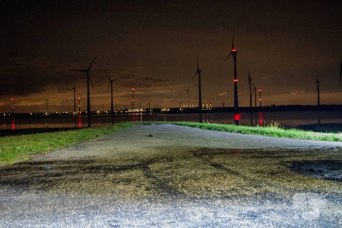 Vuurwerkbom in de polder