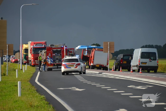 Brand is bestelbus zorg voor flinke file