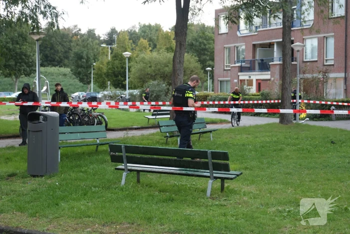 Schoten gelost op raam van woning