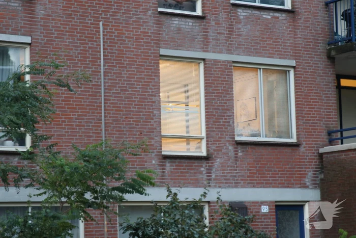 Schoten gelost op raam van woning