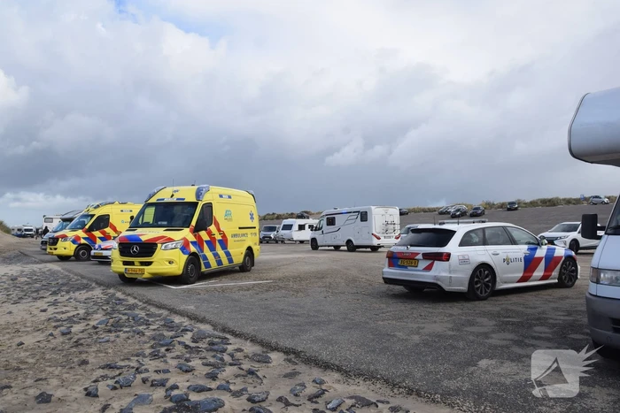 Kitesurfer zwaargewond bij kiteongeval op Brouwersdam