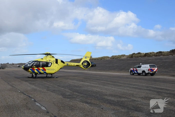 Kitesurfer zwaargewond bij kiteongeval op Brouwersdam