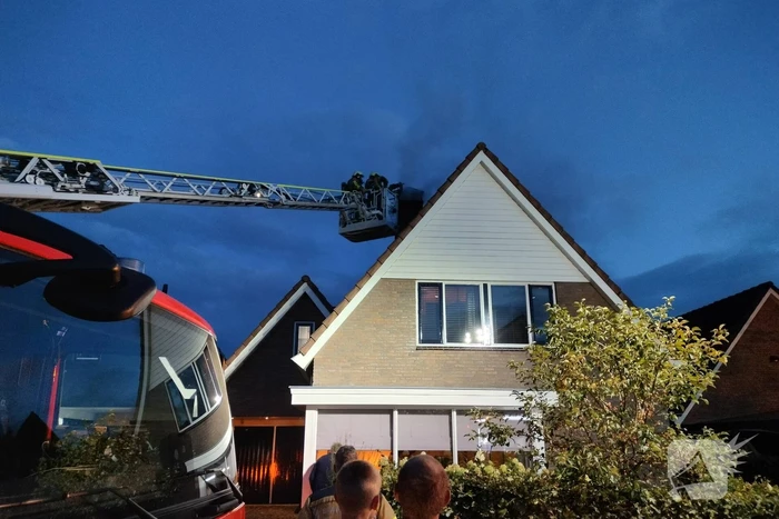 Veel rookontwikkeling bij schoorsteenbrand