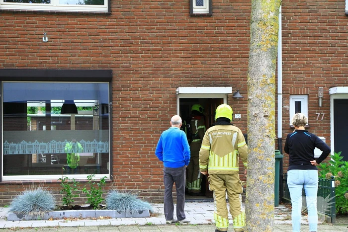 Bewoner boort door gasleiding
