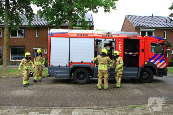 Bewoner boort door gasleiding