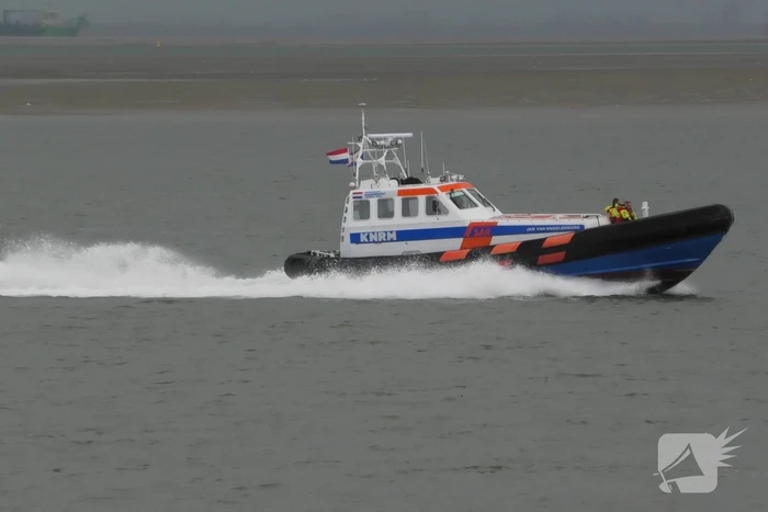 Brand na mogelijk explosie op schip Westerschelde