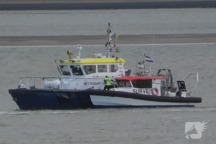 Brand na mogelijk explosie op schip Westerschelde