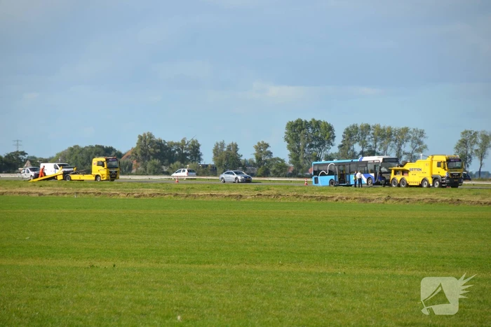Gewonde bij aanrijding met lijnbus en auto