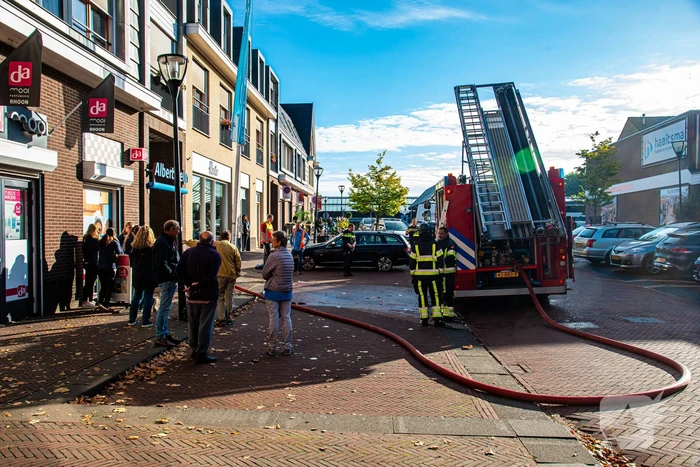 Albert Heijn-supermarkt ontruimd vanwege brandlucht