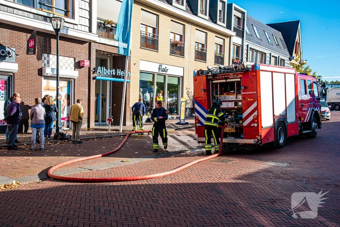 Albert Heijn-supermarkt ontruimd vanwege brandlucht