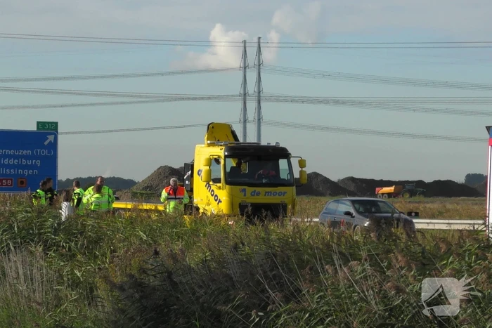 Auto total-loss vanwege brand in motorcompartiment