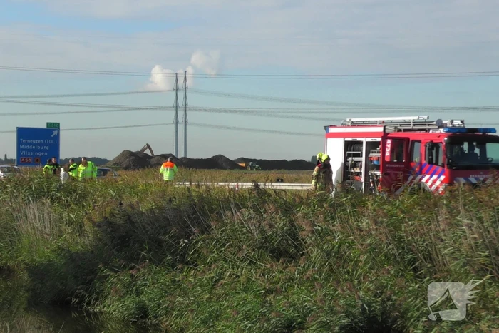 Auto total-loss vanwege brand in motorcompartiment